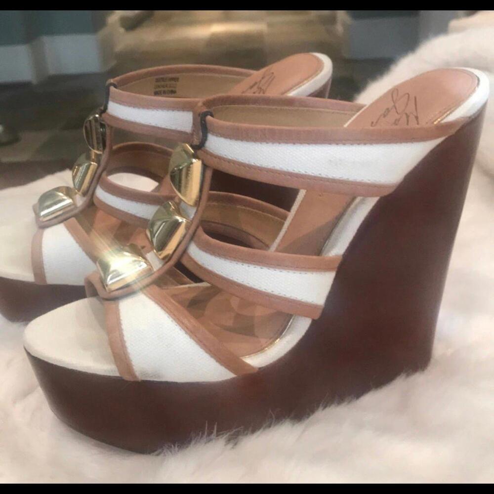 Badgley Mischka Wedges - Elegance Worn Only Twice